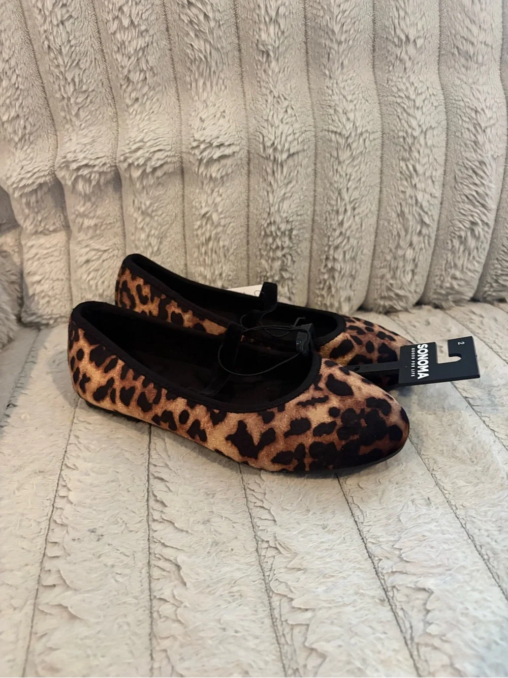 Girls Sonoma leopard print Mary Jane ballet flats size 2 memoary foam